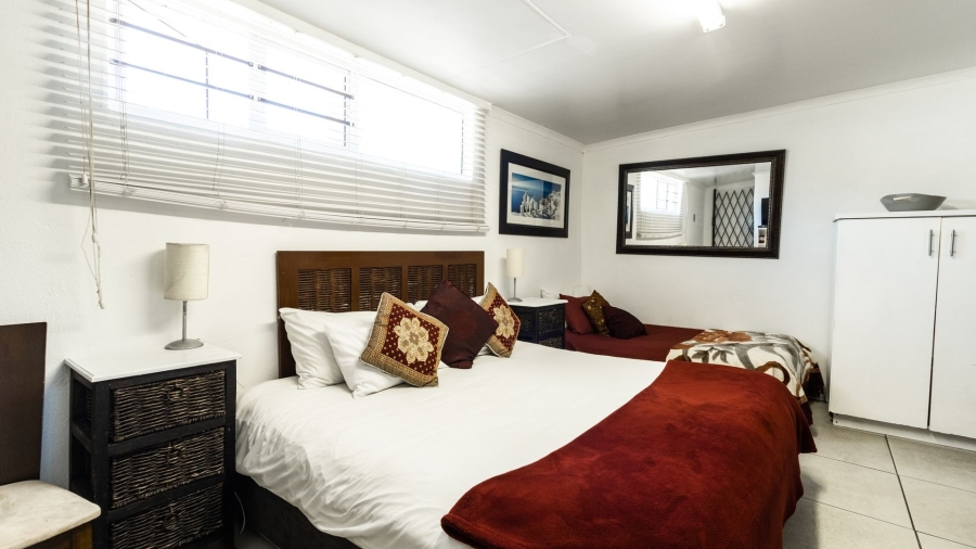 8 Bedroom Property for Sale in Country Club Western Cape